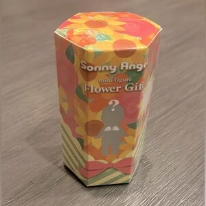 Sonny Angel Flower Gift
